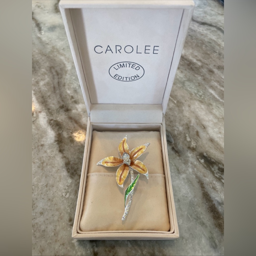Carolee Vintage Limited 2000 Edition Flower Brooch